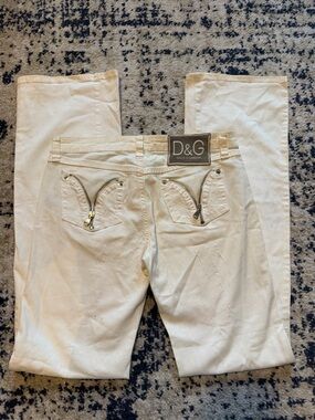 Dolce & Gabbana Women's White Jeans with Back Zip Pocket Detail